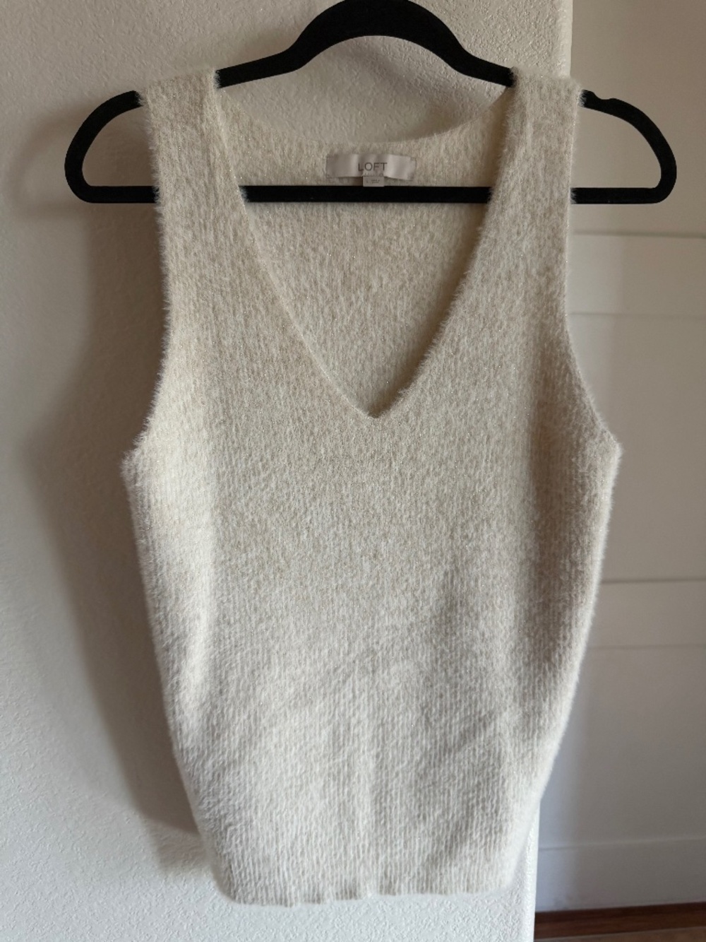 LOFT Fuzzy Eyelash Knit V-Neck Sweater Vest - Cream/Ivory - Size L